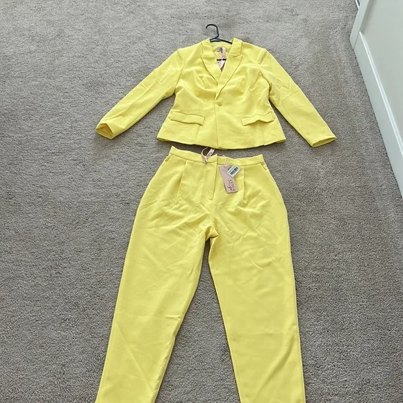 Oh Polly Women’s Blazer and trouser